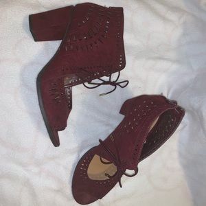 Cute Maroon Chunky Heels Sandle